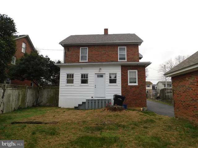 $1,800 | 614 National Avenue, Winchester, VA 22601