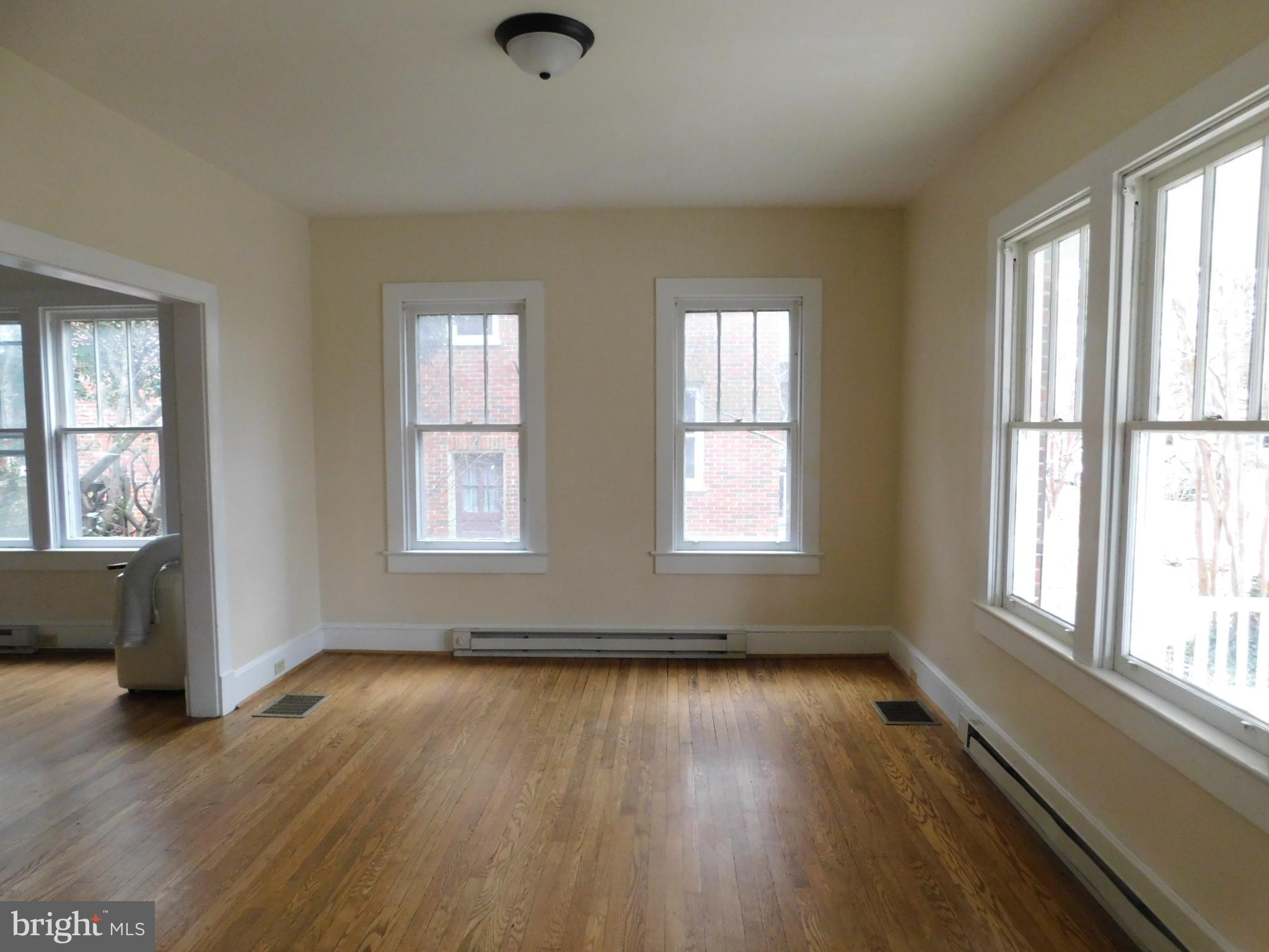 614 National Avenue Winchester, VA 22601 - Photo 3 of 24