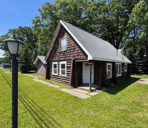 $174,000 | 3786-12 West & Drive, Houghton Lake, MI 48629
