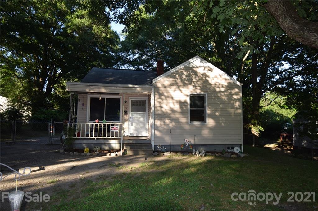 524 North Scruggs Street Gastonia, NC 28052 - Photo 2 of 2 front view of a house with a yard