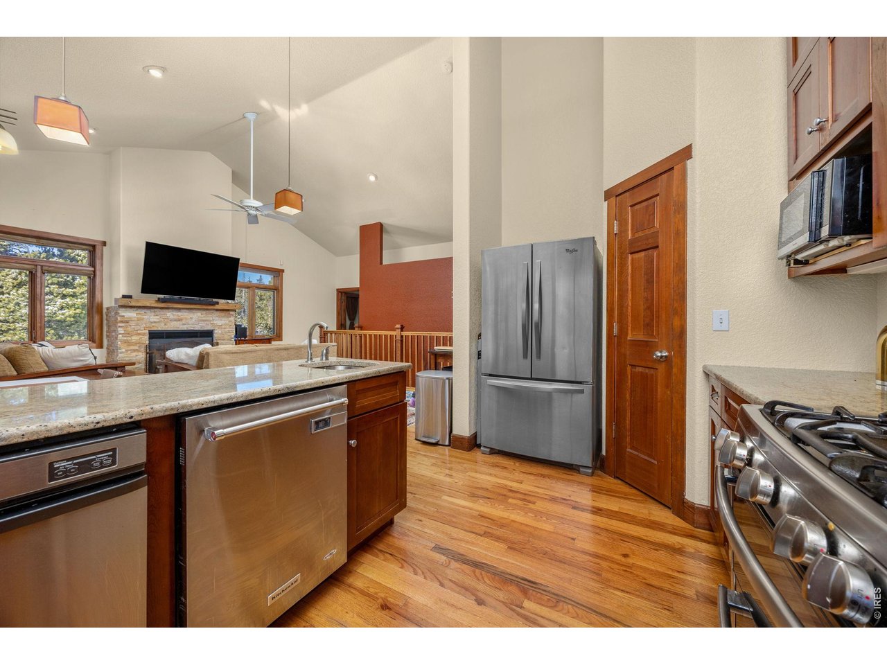 286 Chieftain Road Black Hawk, CO 80422 - Photo 19 of 50 Large pantry