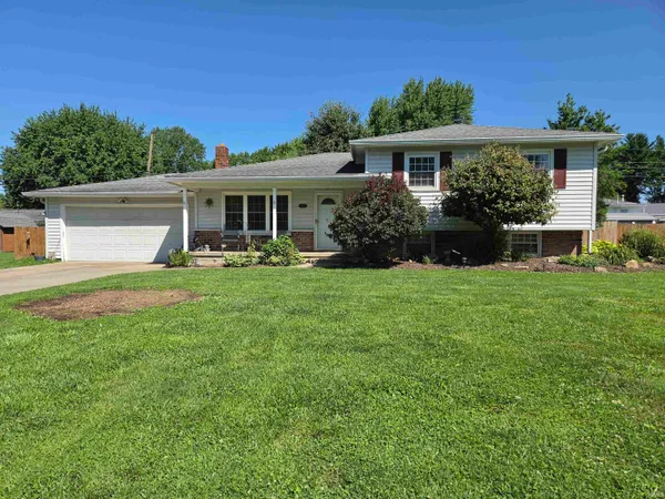 $282,900 | 310 Eastgate Drive, Vincennes, IN 47591