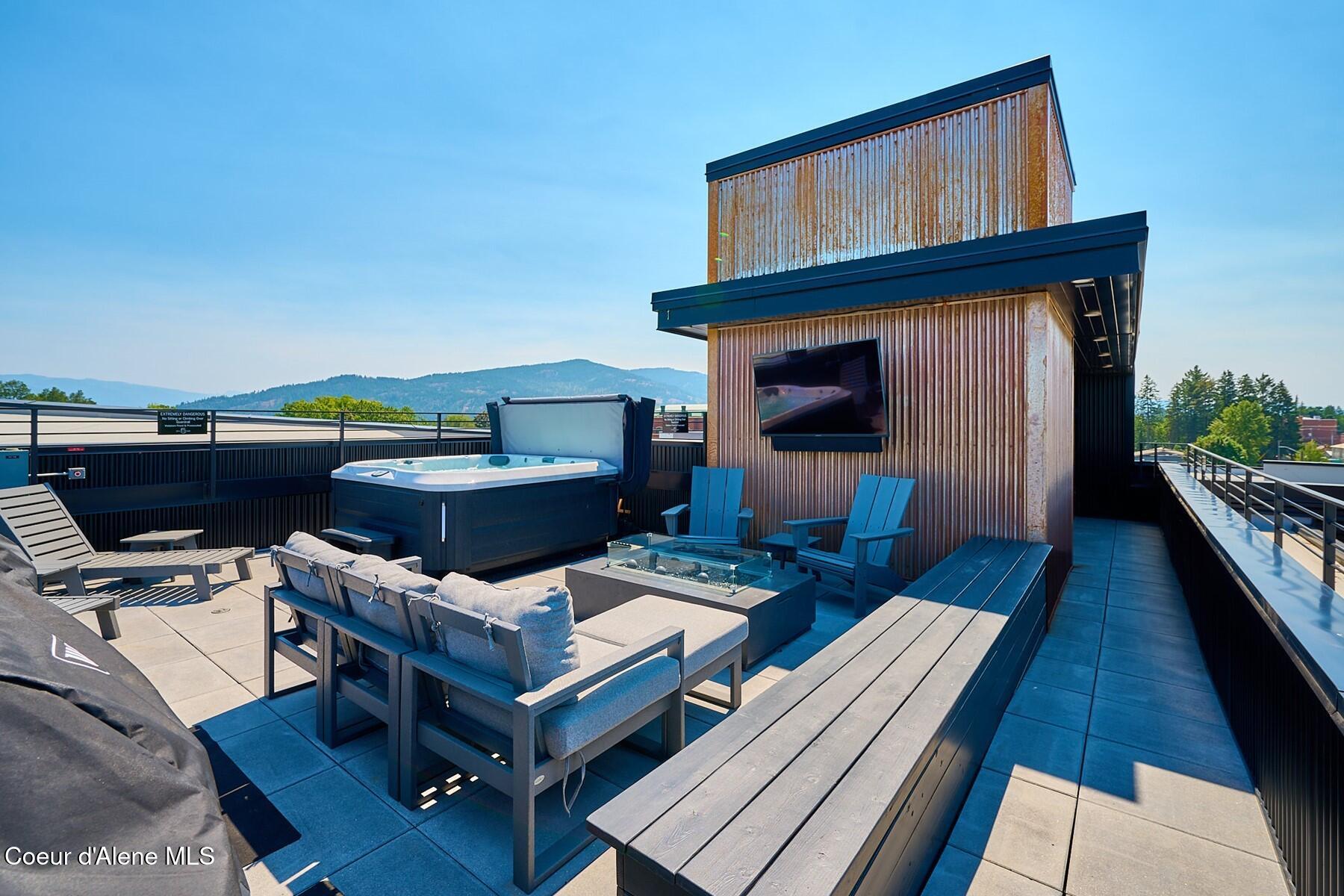 503 Cedar Street, Unit 203 Sandpoint, ID 83864 - Photo 28 of 38 Roof Top Entertaining