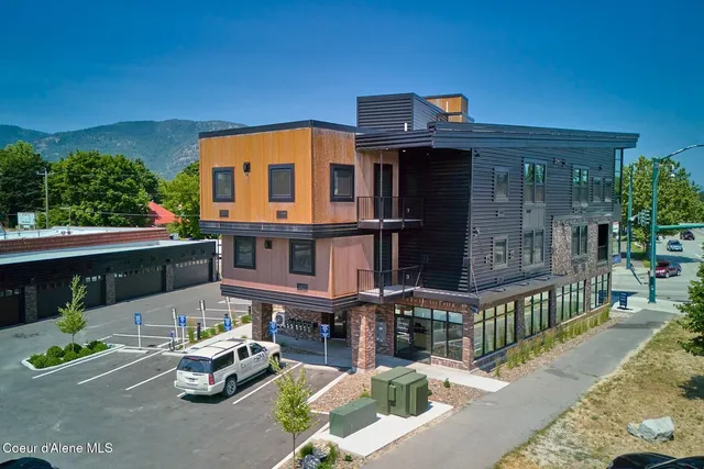 $950,000 | 503 Cedar Street, Unit 203, Sandpoint, ID 83864