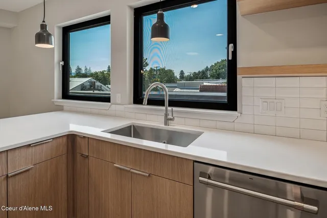 $950,000 | 503 Cedar Street, Unit 203, Sandpoint, ID 83864