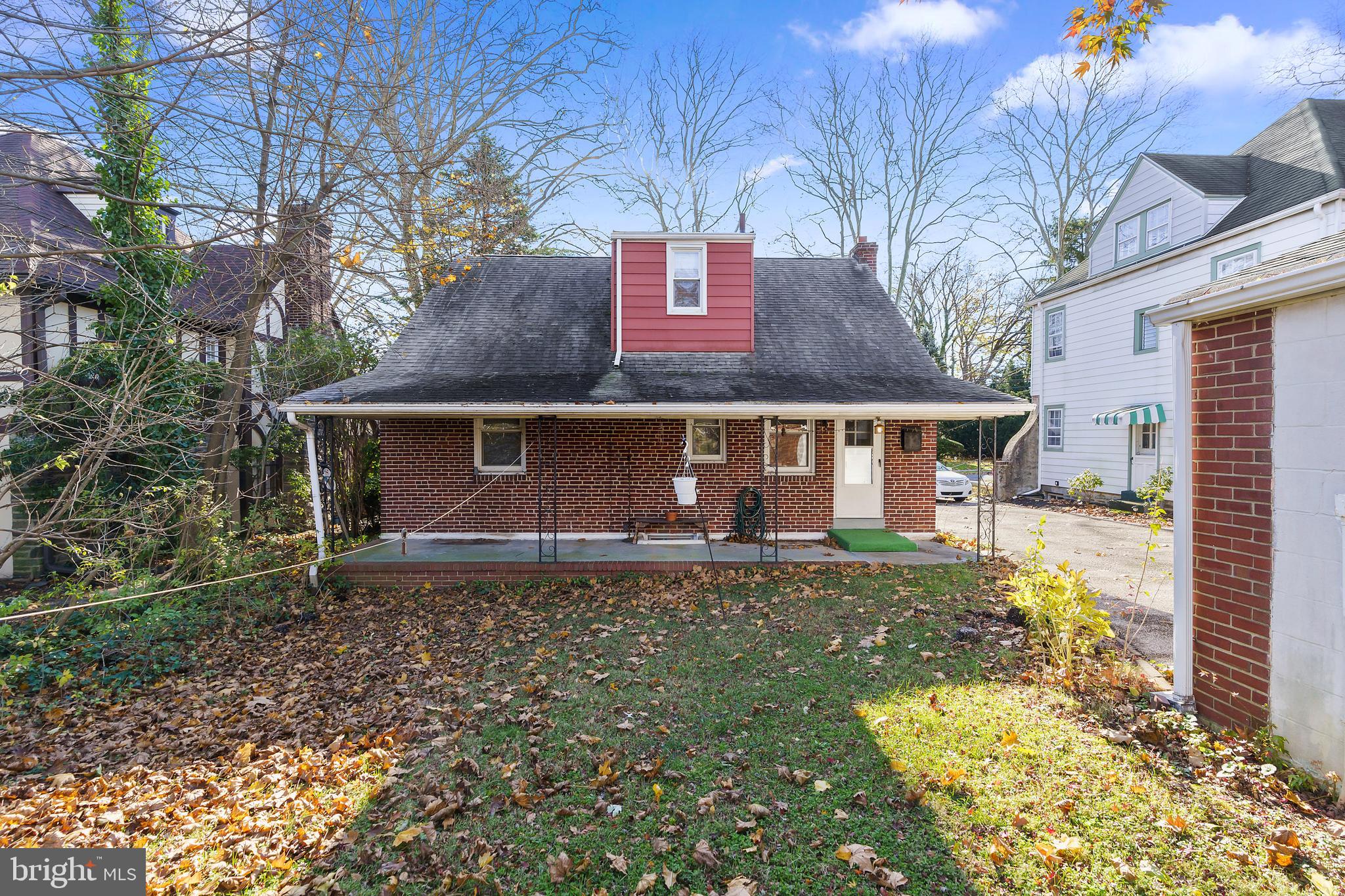13 Golf Road Darby, PA 19023 - Photo 22 of 24 front view of a house with a yard