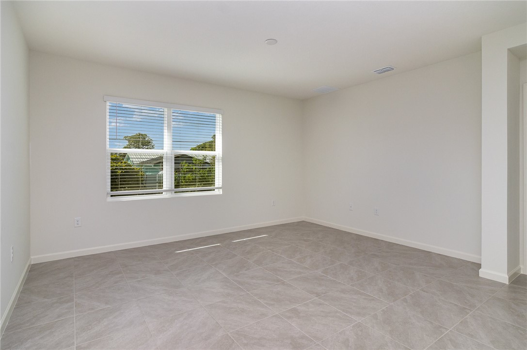 1072 Roseland Road Sebastian, FL 32958 - Photo 4 of 25 Gallery Image 4