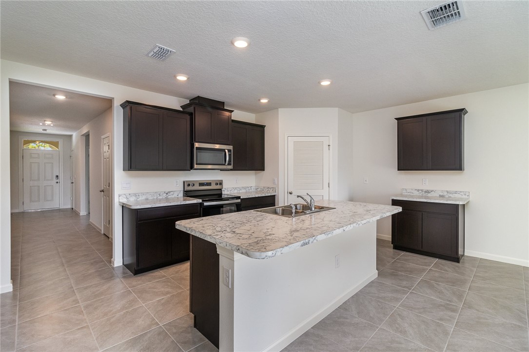1072 Roseland Road Sebastian, FL 32958 - Photo 7 of 25 Gallery Image 7
