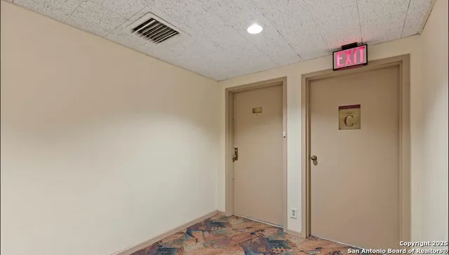 a view of a livingroom with an empty space