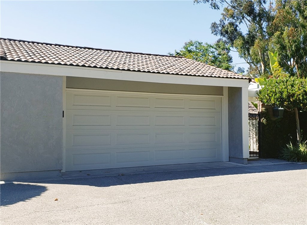 33 Valley, Unit 35 Irvine, CA 92612 - Photo 2 of 31 a view of wooden door