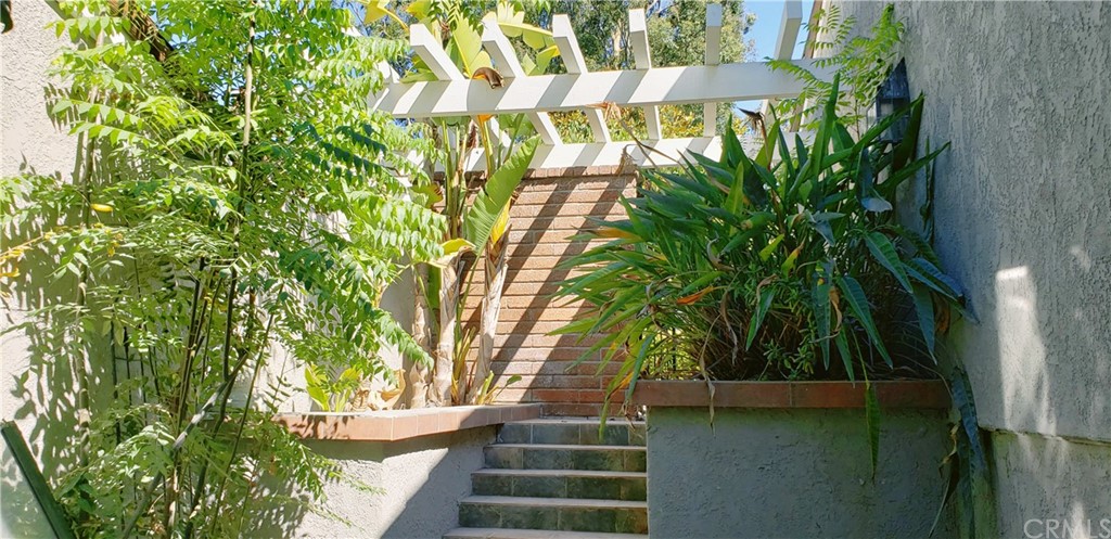 33 Valley, Unit 35 Irvine, CA 92612 - Photo 5 of 31