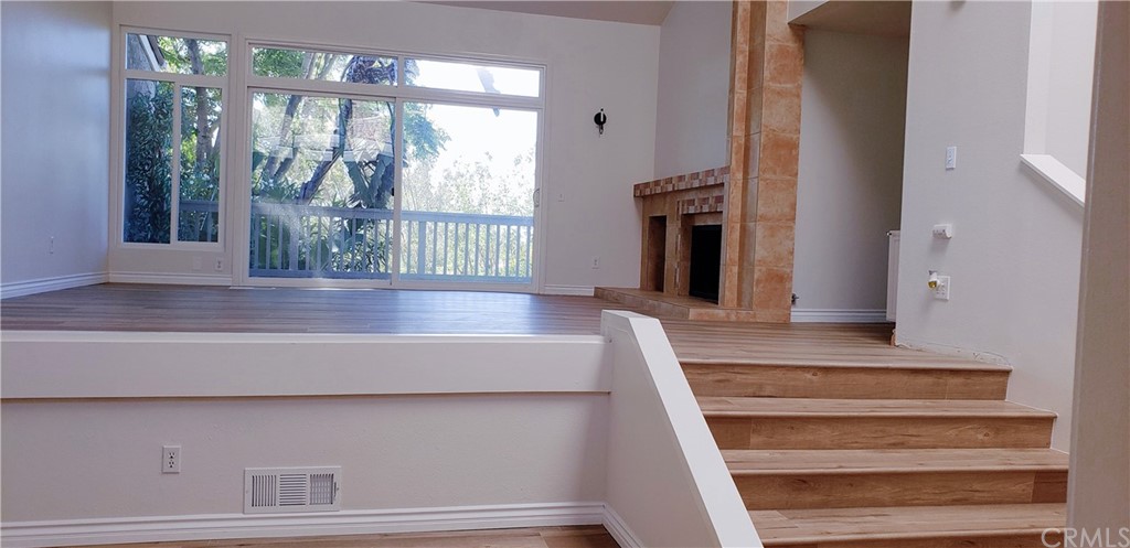 33 Valley, Unit 35 Irvine, CA 92612 - Photo 8 of 31 a view of an entryway