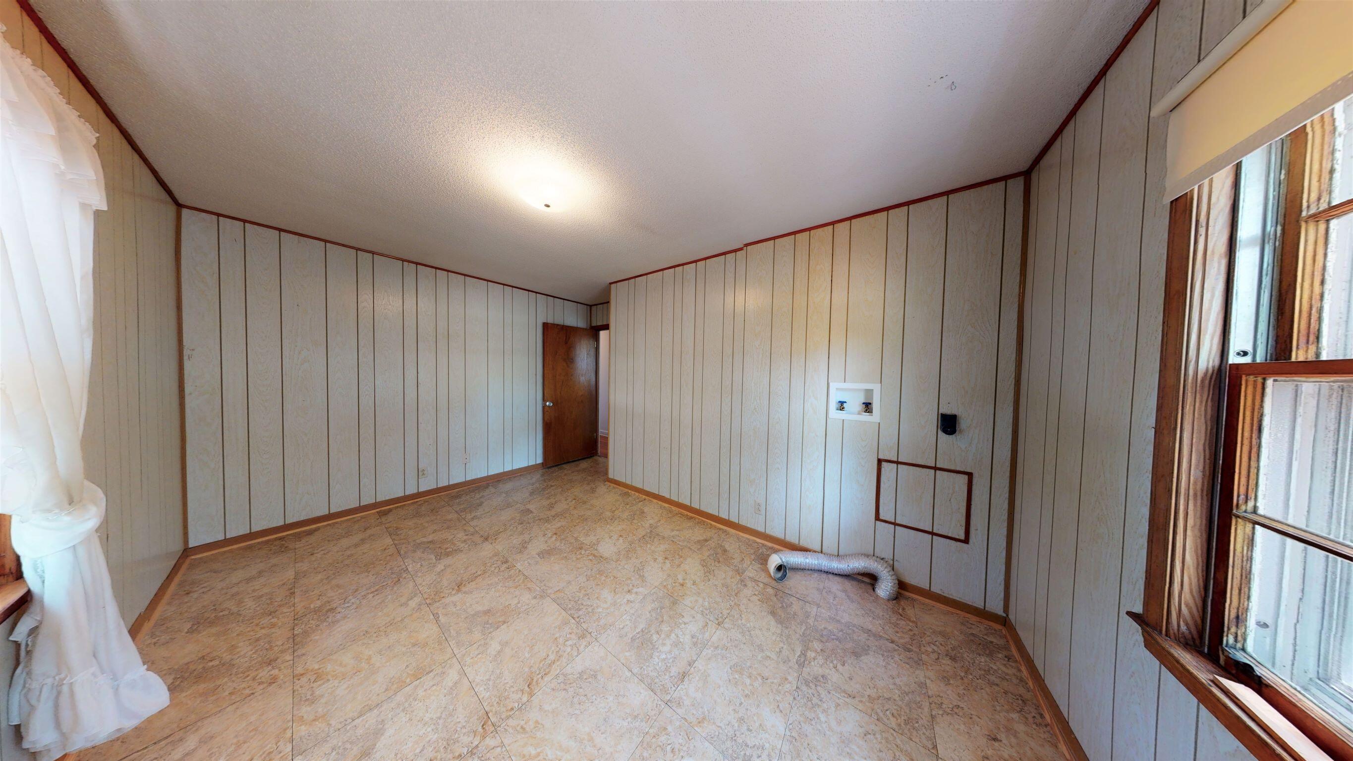 114 Marsh Place Road Trenton, SC 29847 - Photo 15 of 22 Laundry Room 2