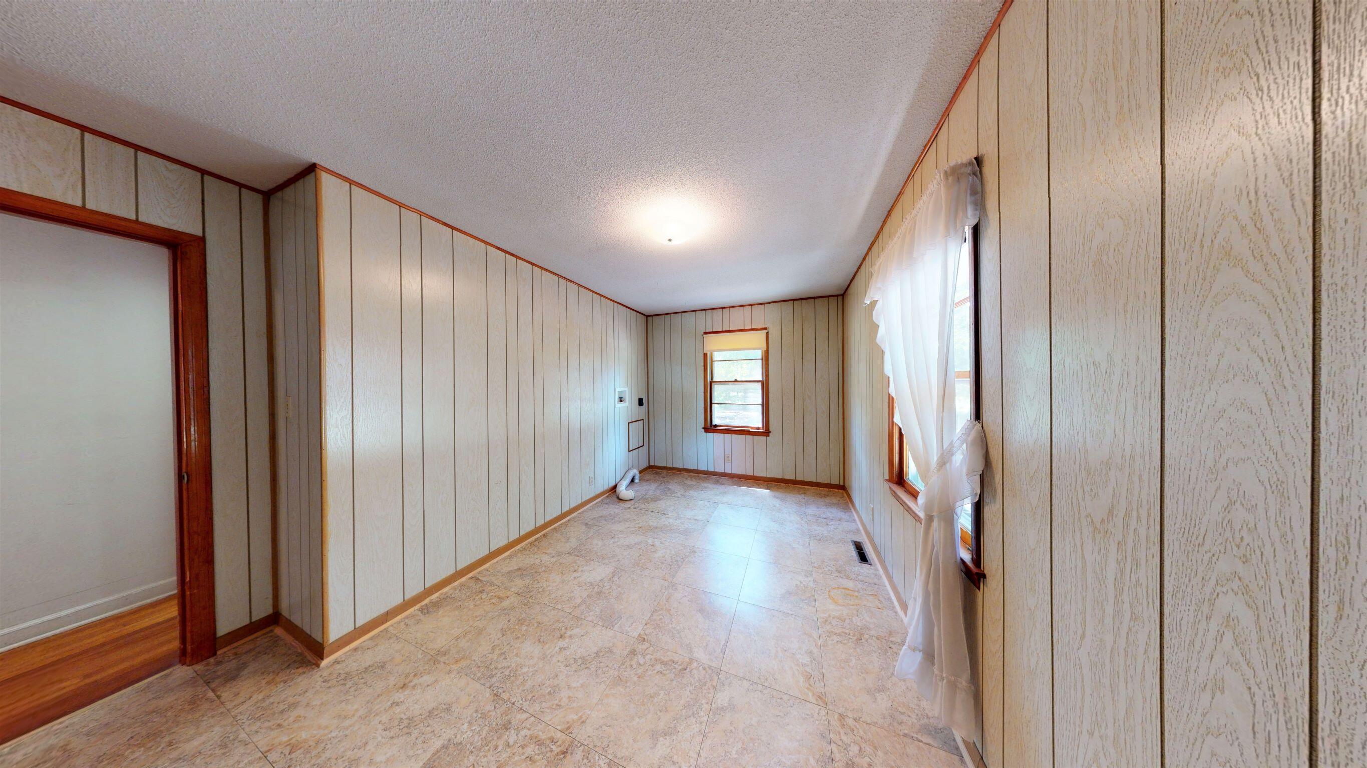 114 Marsh Place Road Trenton, SC 29847 - Photo 16 of 22 Laundry Room