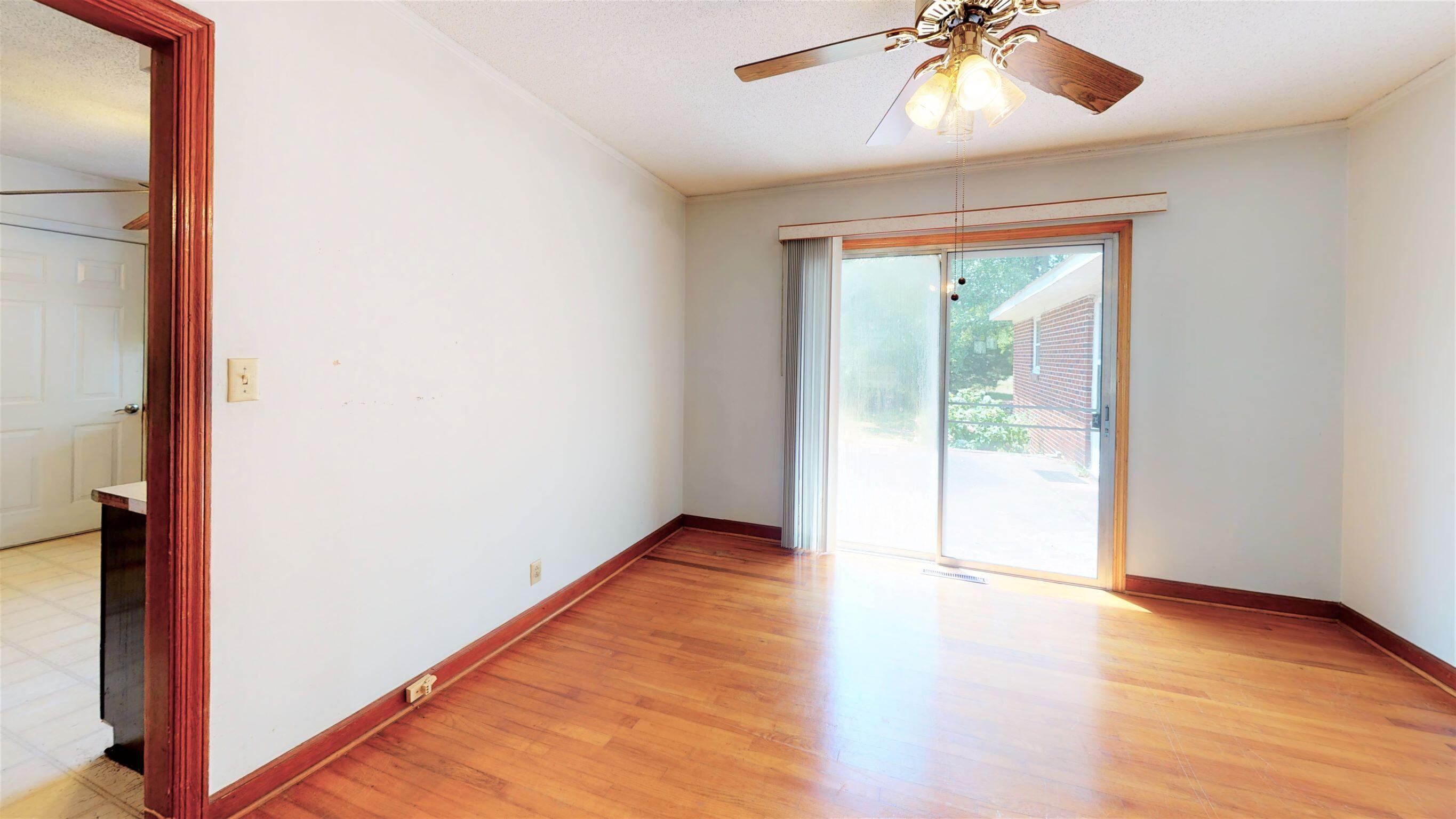 114 Marsh Place Road Trenton, SC 29847 - Photo 8 of 22 Dining room 1