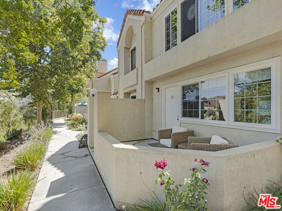 4240 Lost Hills Road, Unit 3004 Calabasas, CA 91301 - Photo 2 of 18