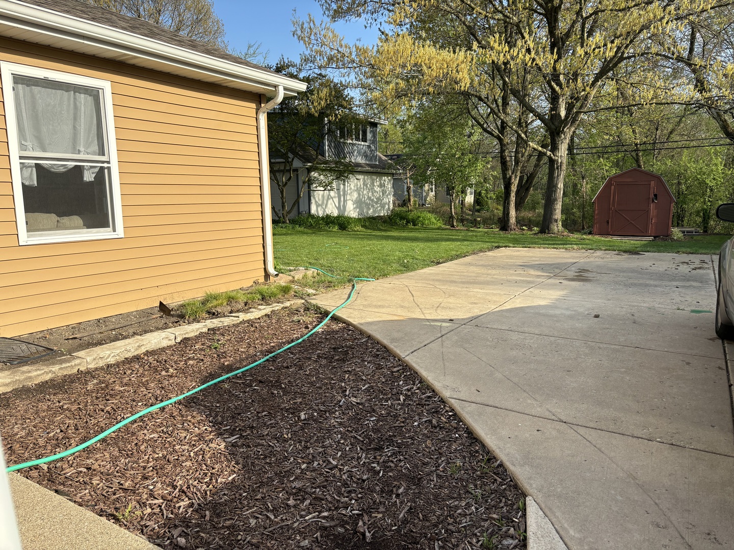 2461 Hawthorne Road Homewood, IL 60430 - Photo 33 of 37 a view of backyard with green space
