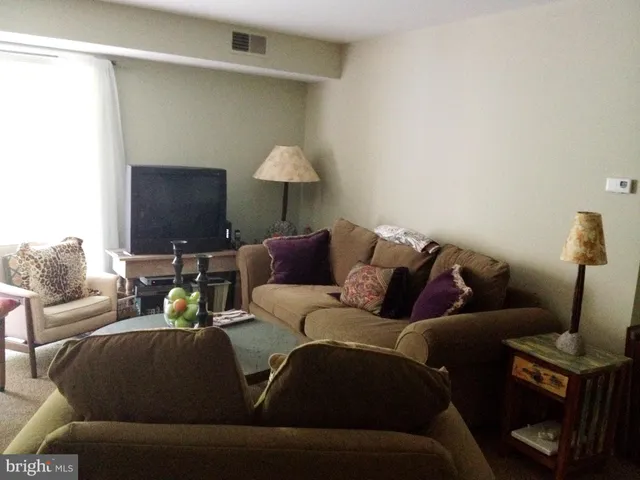 $1,750 | 7 Rockford Road, Unit E12, Wilmington, DE 19806