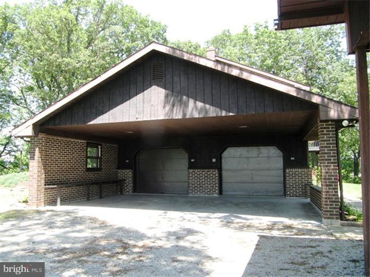 789 Bossler Road Leesport, PA 19533 - Photo 25 of 25 Garage
