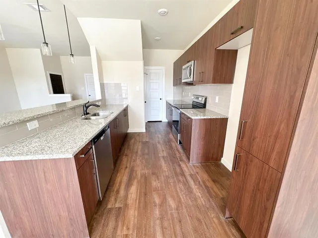 $2,200 | 732 Blackland Drive, The Colony, TX 75056