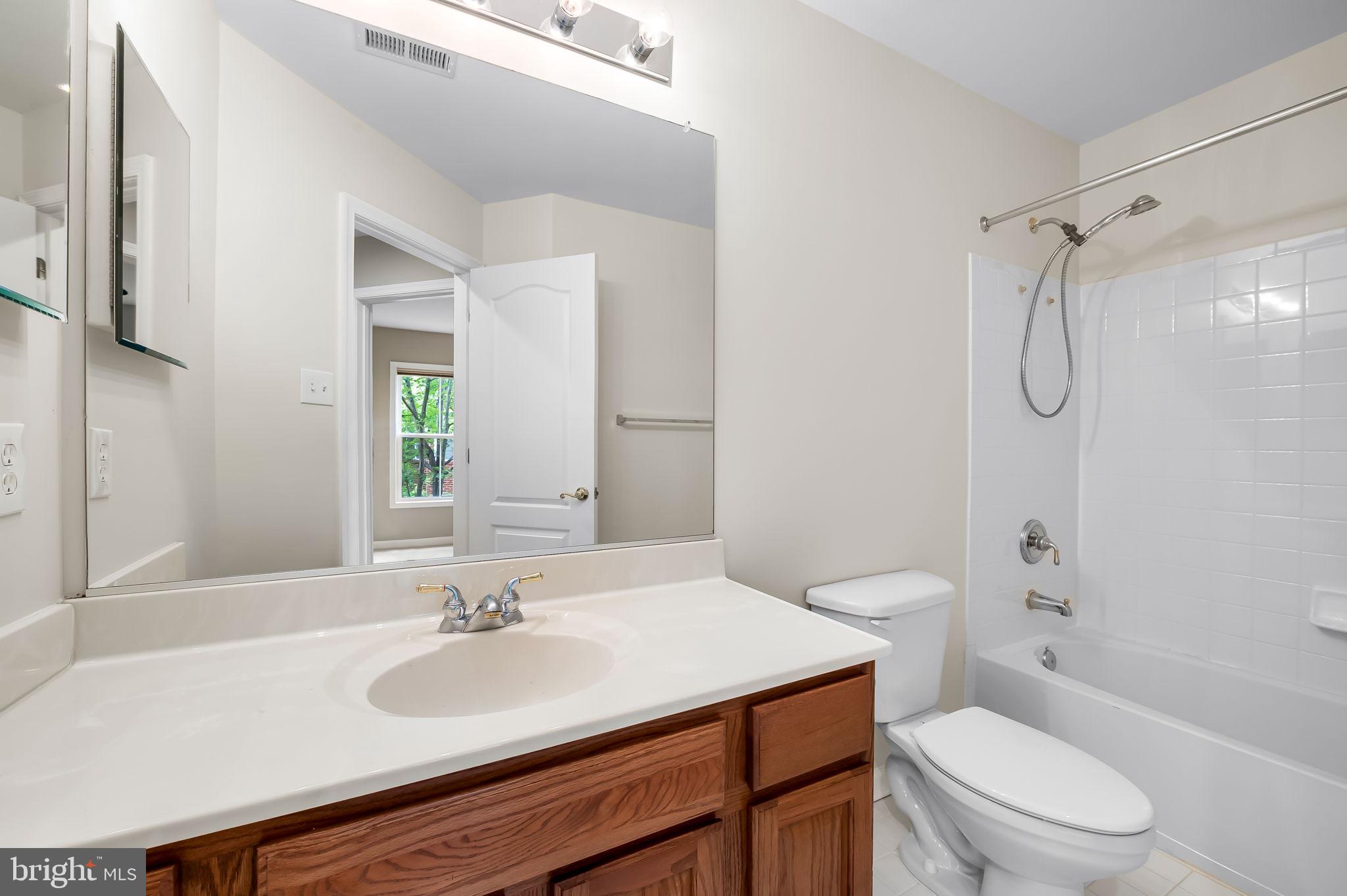 10257 Rutland Round Road, Unit 38 Columbia, MD 21044 - Photo 31 of 43 Upstairs Shared Bath