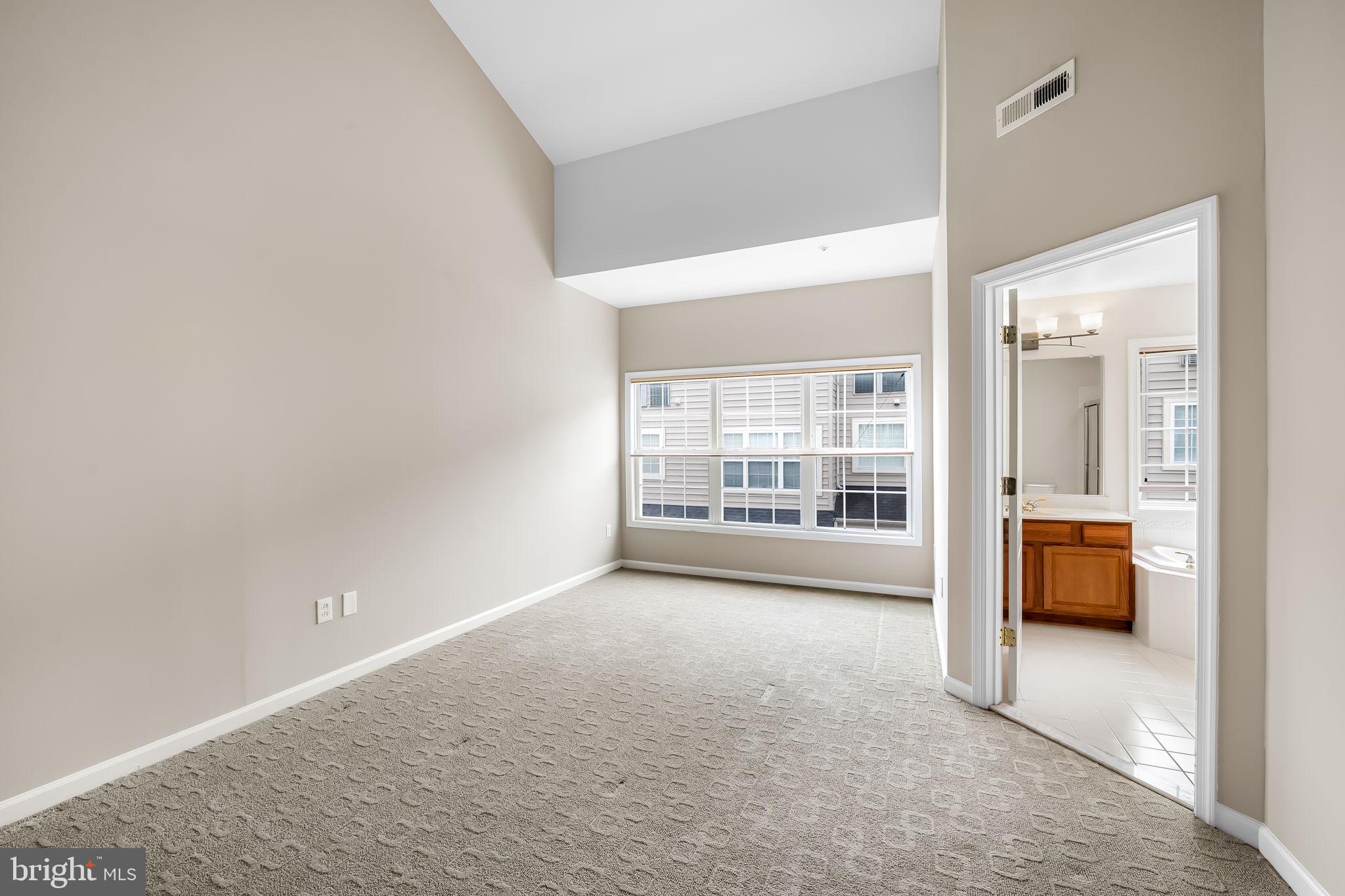 10257 Rutland Round Road, Unit 38 Columbia, MD 21044 - Photo 33 of 43 Primary Suite