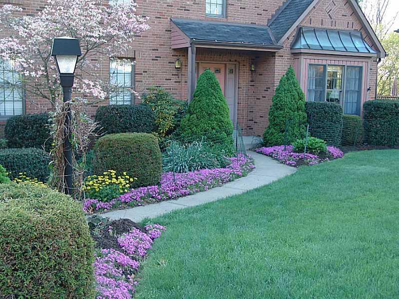 10126 Deer View Point Road Wexford, PA 15090 - Photo 24 of 25 Yard/Garden. BEAUTIFUL PERENNIAL GARDENS ALL AROUND THE PROPERTY.