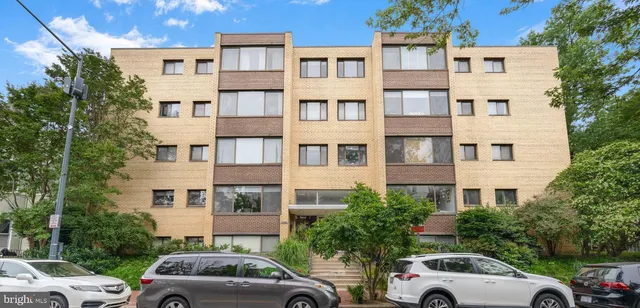 $260,000 | 305 C Street Northeast, Unit 210, Washington, DC 20002