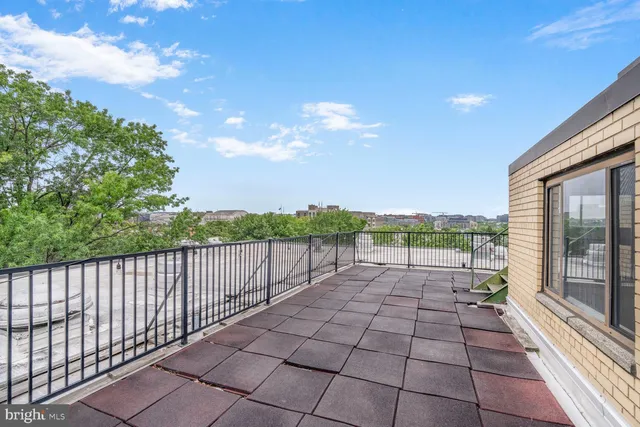 $260,000 | 305 C Street Northeast, Unit 210, Washington, DC 20002