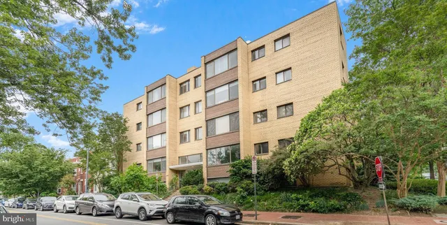 $260,000 | 305 C Street Northeast, Unit 210, Washington, DC 20002