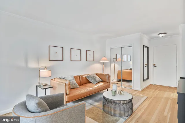 $260,000 | 305 C Street Northeast, Unit 210, Washington, DC 20002