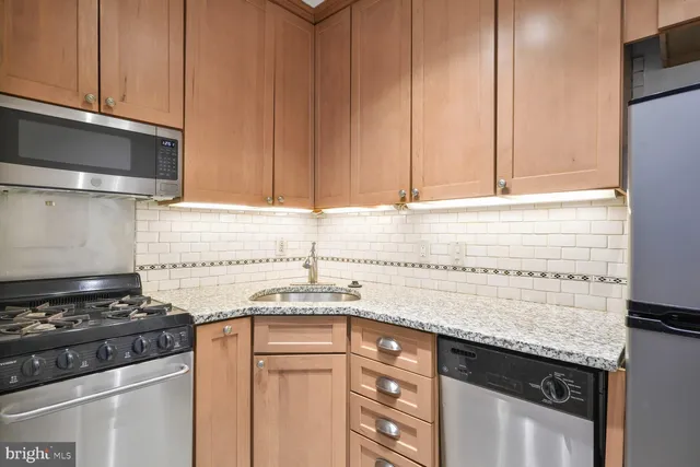$260,000 | 305 C Street Northeast, Unit 210, Washington, DC 20002