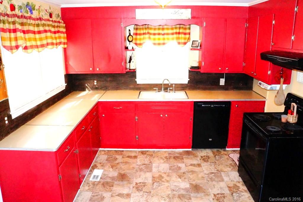 606 Gillsbrook Road, Unit 4 Lancaster, SC 29720 - Photo 3 of 12 Gallery Image 3