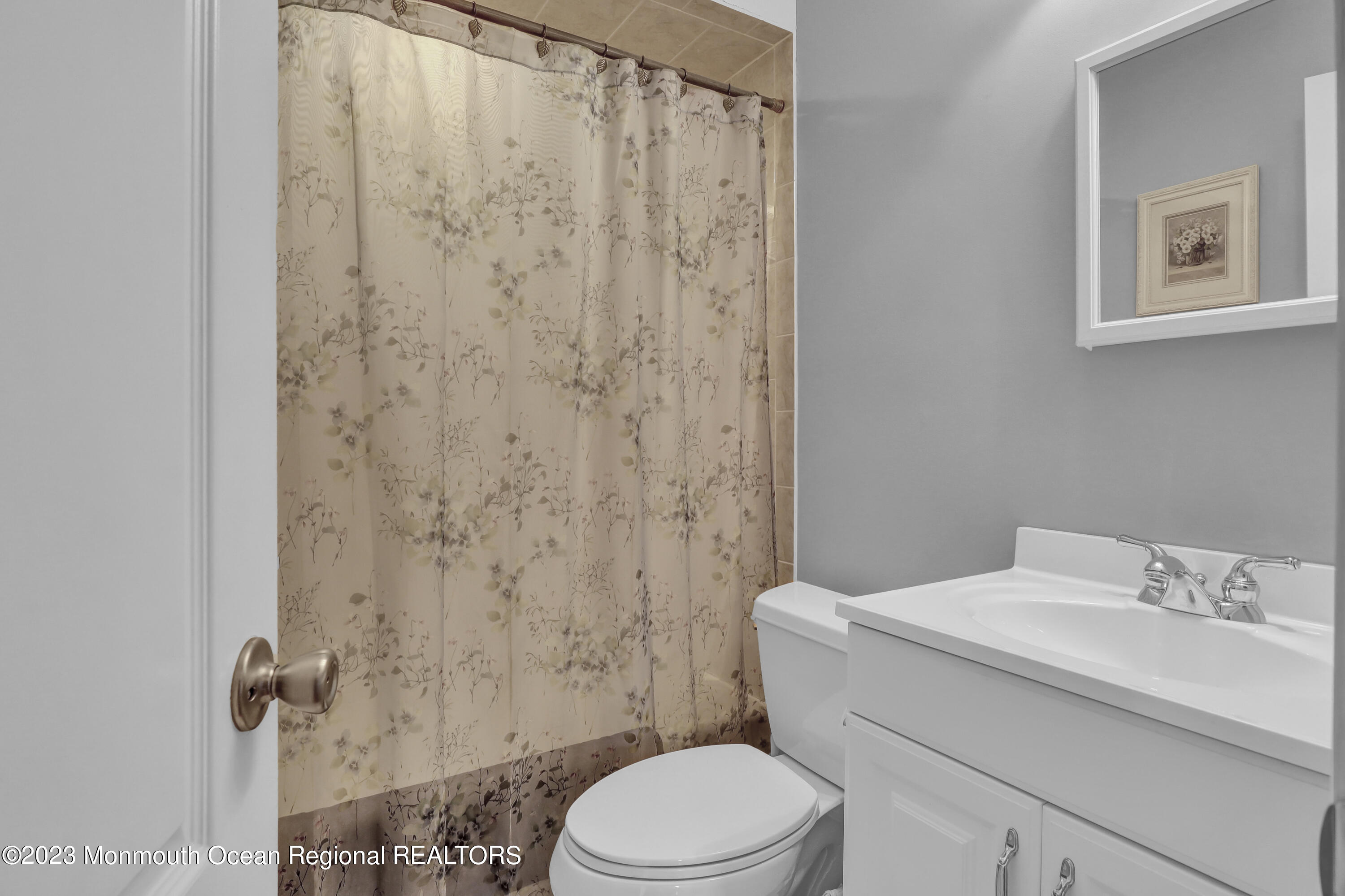 230 Highwood Road Oakhurst, NJ 07755 - Photo 12 of 24 0cda7237978f0a62817160ac1b827ca1404e2fa6