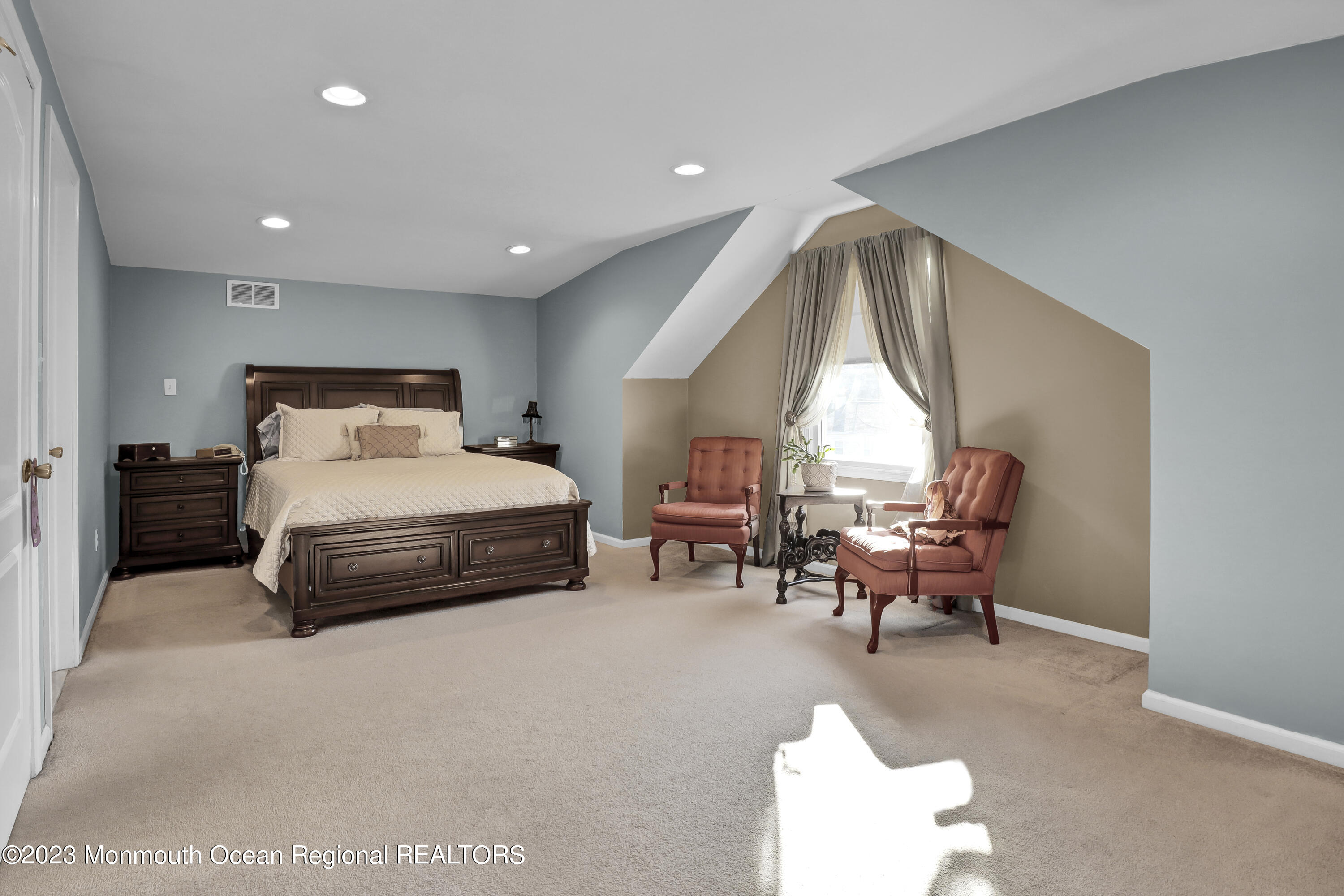 230 Highwood Road Oakhurst, NJ 07755 - Photo 15 of 24 4f348fa88ede66f457a1c76a355818246dfa34e1