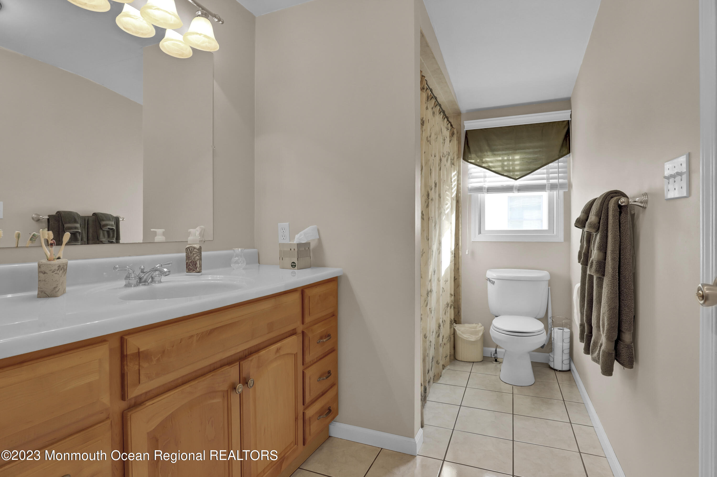 230 Highwood Road Oakhurst, NJ 07755 - Photo 17 of 24 631f0e6bccd68510da935219f6cc8679a4222d9d