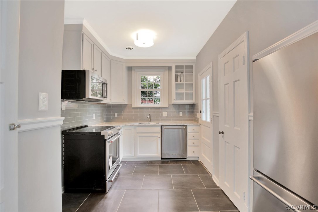 3315 Gloucester Road Richmond, VA 23227 - Photo 5 of 30 Gallery Image 5