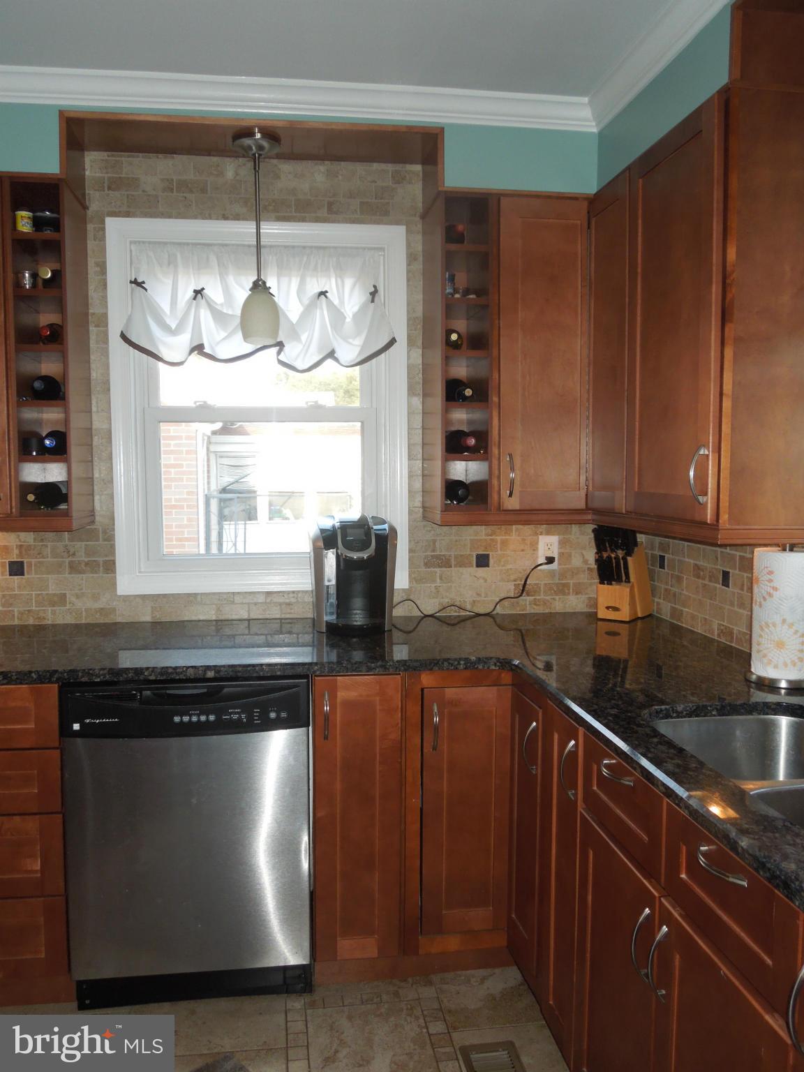 555 Forest View Road Linthicum Heights, MD 21090 - Photo 12 of 30 Kitchen