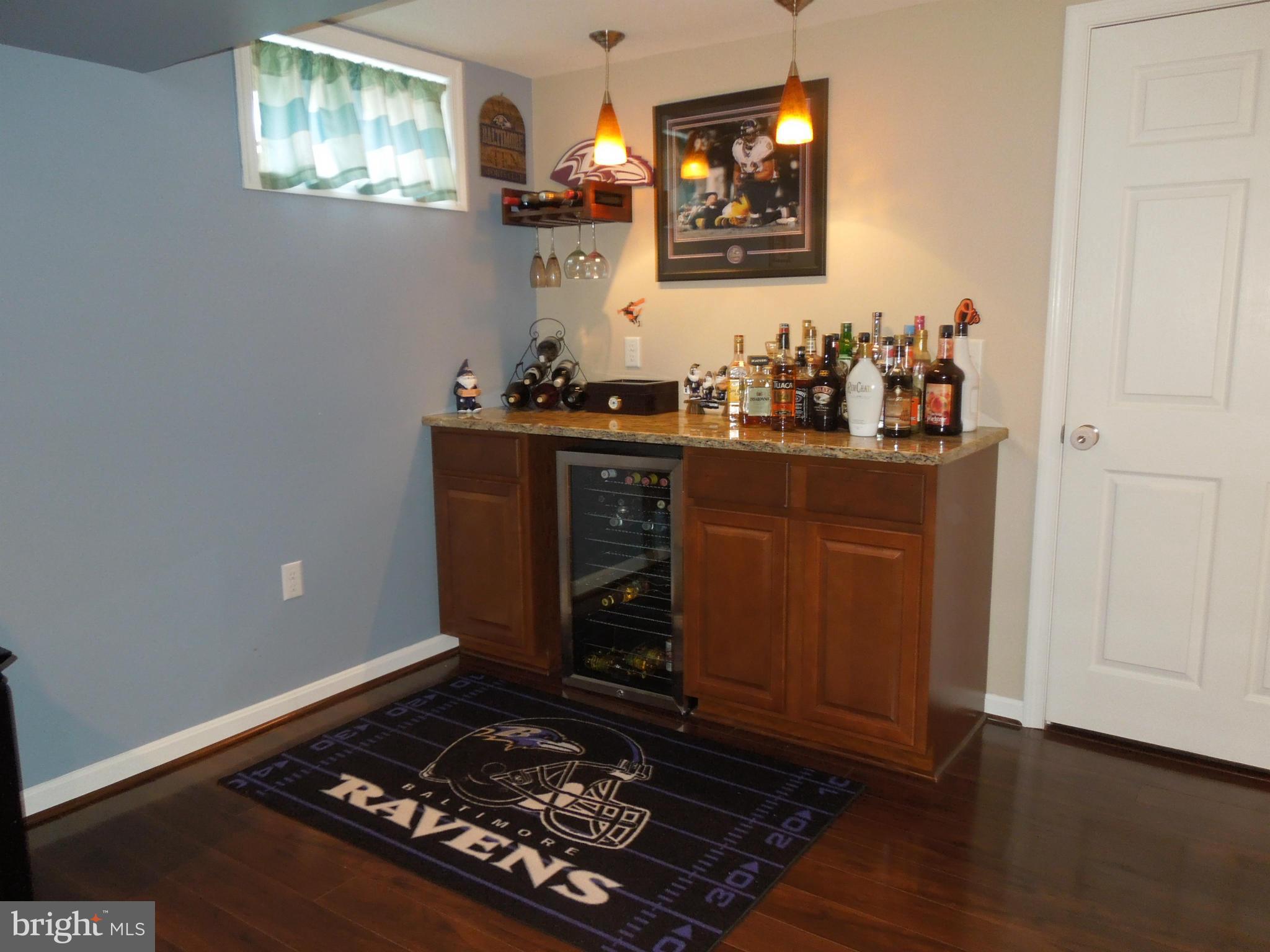 555 Forest View Road Linthicum Heights, MD 21090 - Photo 22 of 30 Family Room