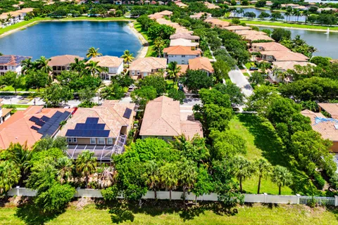 $749,000 | 599 Cresta Circle, West Palm Beach, FL 33413