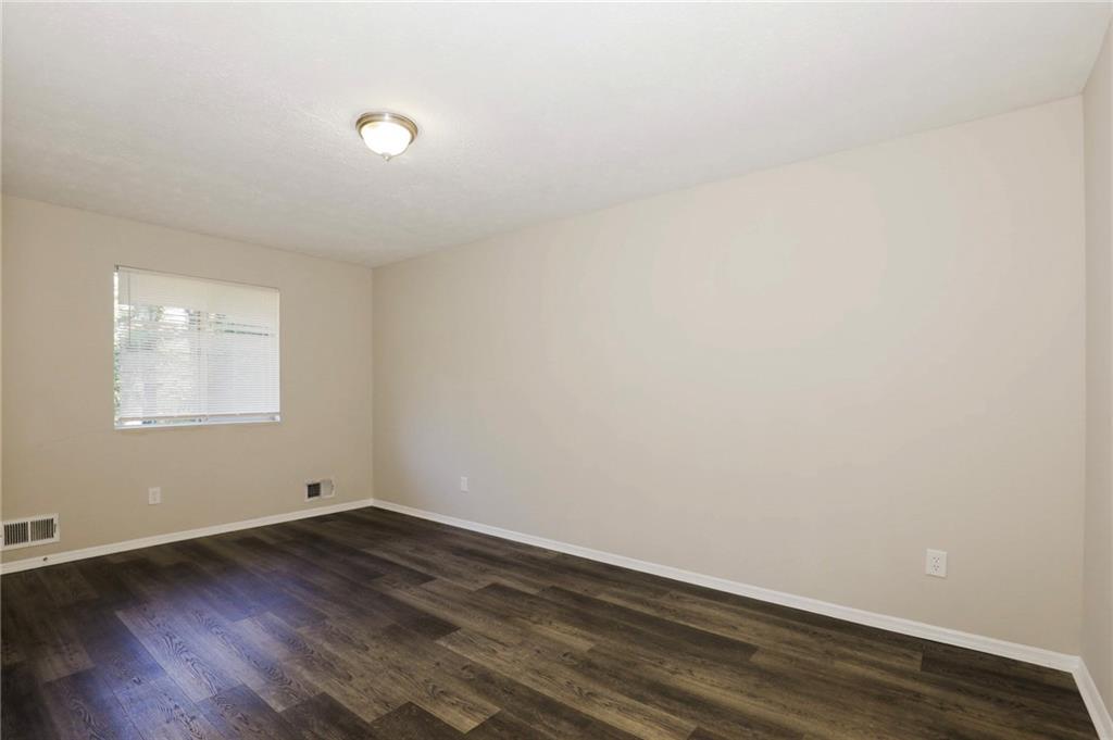 4515 Doral Drive Southwest Atlanta, GA 30331 - Photo 10 of 18