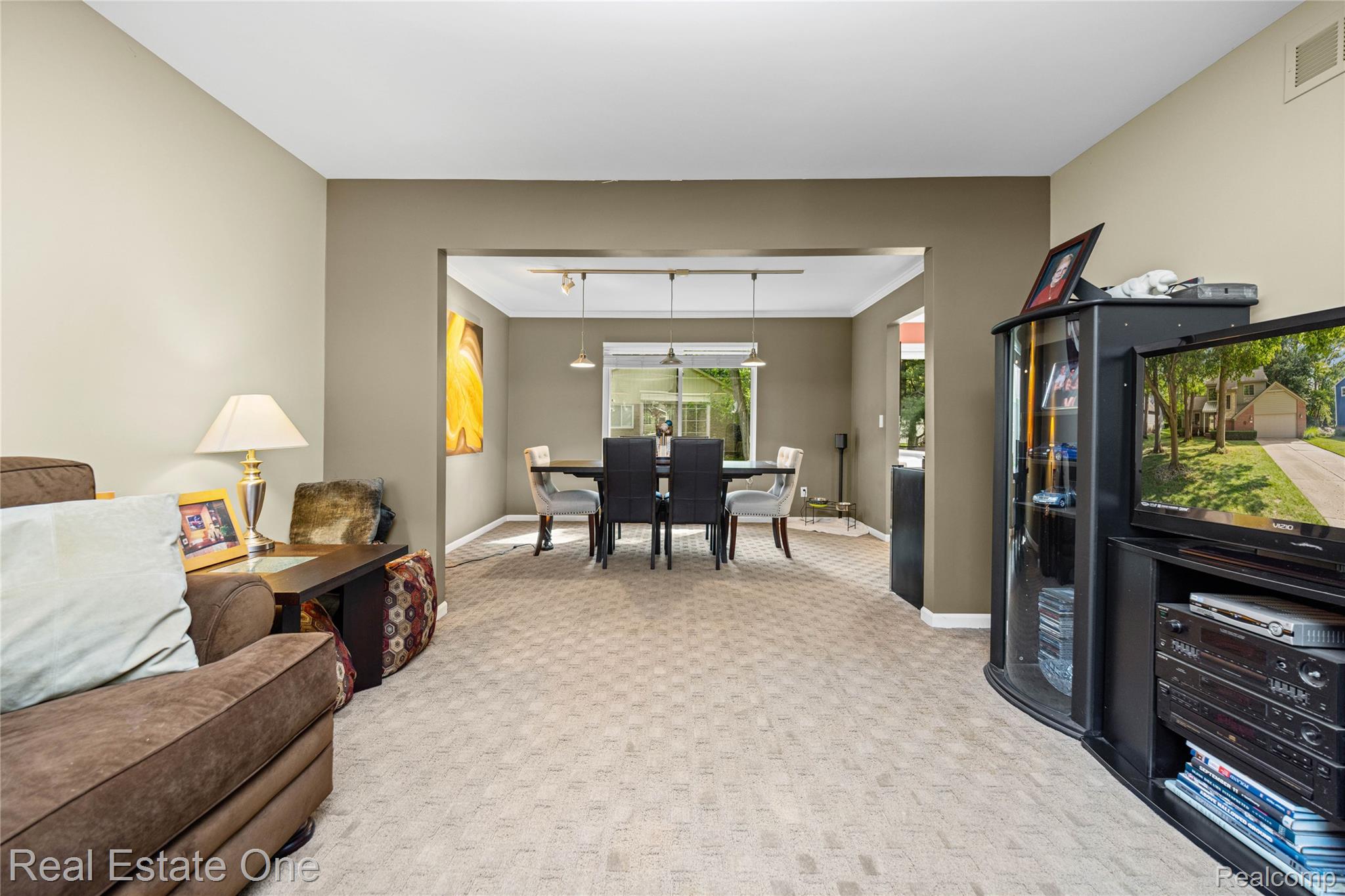 1574 Cardinal Ridge Court West Bloomfield, MI 48324 - Photo 9 of 57 1574 Cardinal Ridge - OnDemand Pix Photography (20).jpg