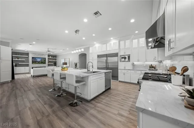 $5,200,000 | 29 Soaring Bird Court, Las Vegas, NV 89135