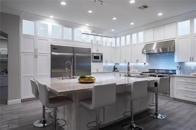 $5,200,000 | 29 Soaring Bird Court, Las Vegas, NV 89135