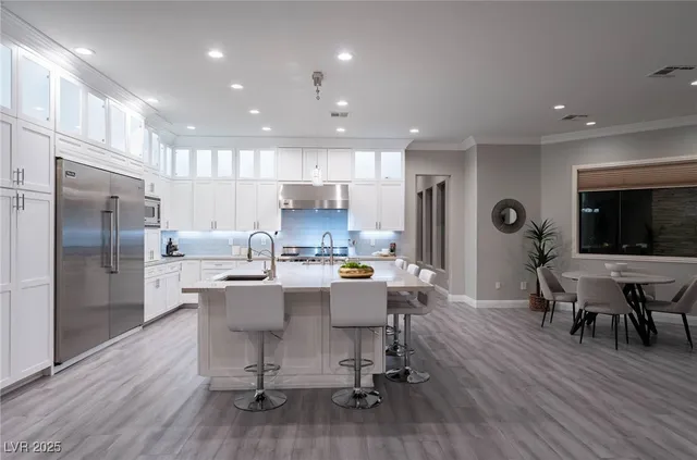 $5,200,000 | 29 Soaring Bird Court, Las Vegas, NV 89135