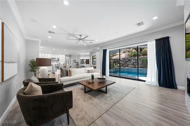 $5,200,000 | 29 Soaring Bird Court, Las Vegas, NV 89135