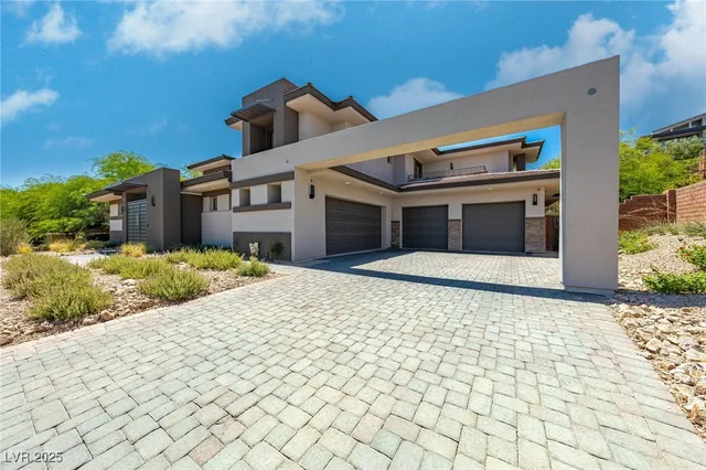 $5,200,000 | 29 Soaring Bird Court, Las Vegas, NV 89135