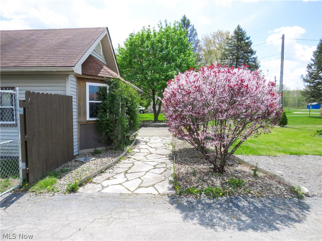 623 North Raccoon Road Youngstown, OH 44515 - Photo 5 of 35 Gallery Image 5