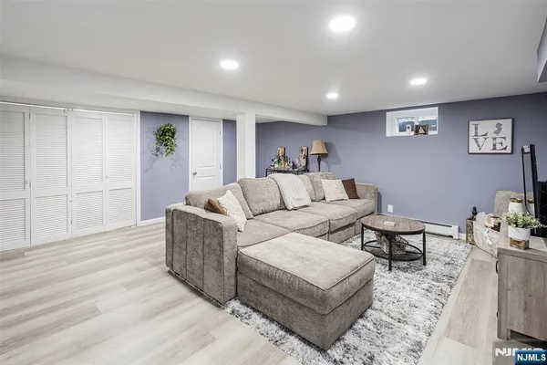 $499,900 | 17 Woodstone Road, Rockaway, NJ 07866