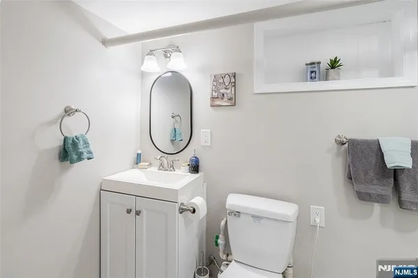 $499,900 | 17 Woodstone Road, Rockaway, NJ 07866